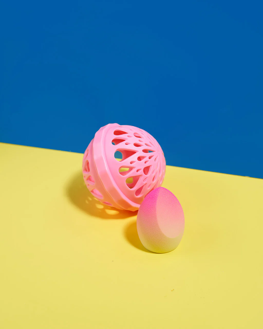 Festivities Makeup Sponge - Image 3